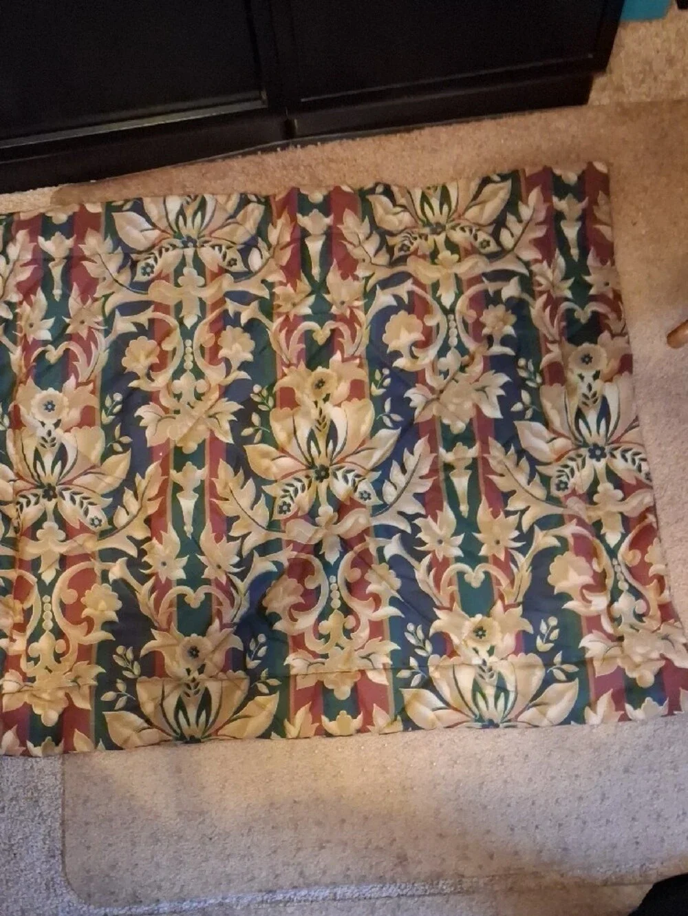 Ornate Floral Damask Queen Bedspread - Multicolor
